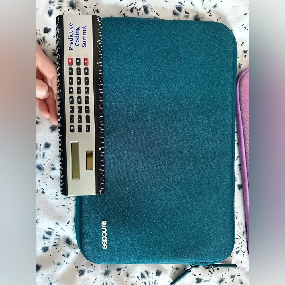 Incase Ipad Case - Picture 8 of 11